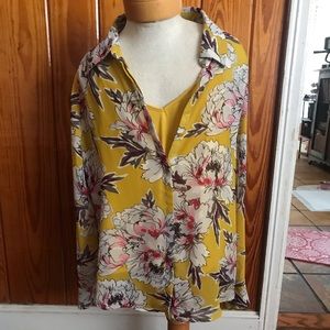 Liz Claiborne size medium sheer yellow top